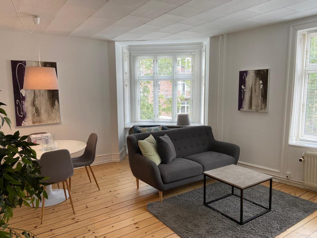 Bright 2-Bedroom Apartment In Elegant Osterbro Copenhague Exterior foto